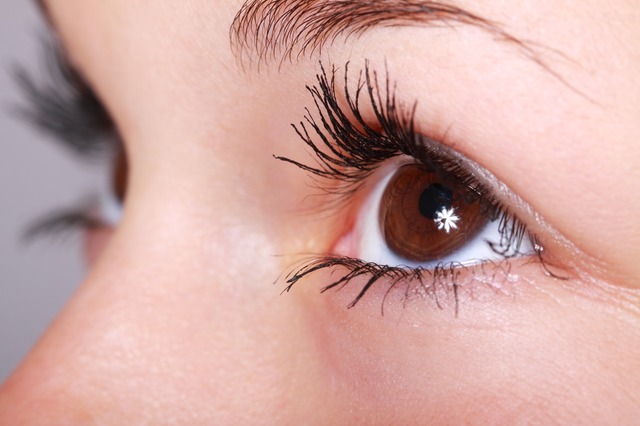 武汉女子高度近视3000度被迫摘除眼球 医生：咳嗽或者打喷嚏就会导致视网膜脱落